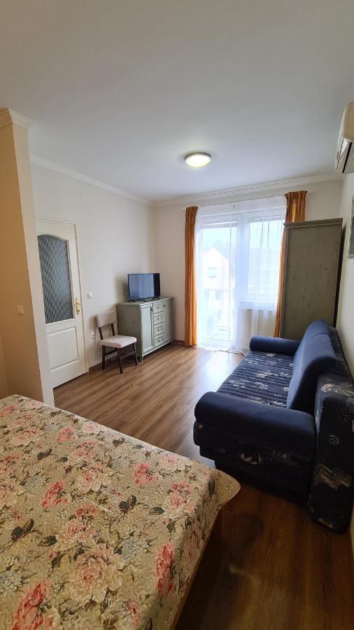 Gabi Apartman Hajduszoboszlo Luaran gambar